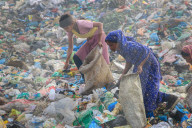 NEWS - Bangladesch: Arbeiter auf MÃ¼llhalde in Sylhet