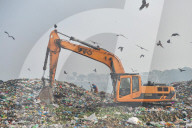 NEWS - Bangladesch: Arbeiter auf MÃ¼llhalde in Sylhet