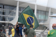 NEWS - Brasilia: Bolsonaro- Anhänger stürmen Präsidentenpalast