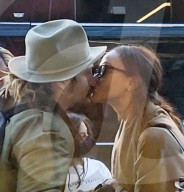 PREMIUM EXCLUSIVE Zoe Saldana And Marco Perego Are Still MADLY In Love!