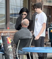 PREMIUM EXCLUSIVE Billionaire Jeff Bezos Saves Money, Eats At Roadside Restaurant