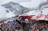 PEOPLE - Apres-Ski wie vor der Pandemie: DJ Oetzi tritt in Saalbach auf