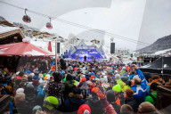 PEOPLE - Apres-Ski wie vor der Pandemie: DJ Oetzi tritt in Saalbach auf