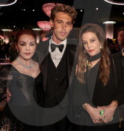 PEOPLE - Lisa Marie Presley ist gestorben: Lisa Marie Presley an den Golden Globes 2023