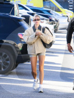 Hailey Bieber Looking Chic In Beige Work Out Wear