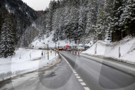 NEWS - WEF: Checkpoints am Eingang von Davos 