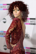 Rihanna - am 21.11.2010 bei den American Music Awards 2010 - in Los Angeles, Kalifornien 