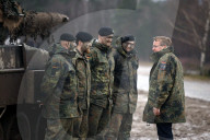 NEWS - Ein Leopard 2 A6 Kampfpanzer beim Besuch von Bundesverteidigungsminister Boris Pistorius beim Panzerbataillon 203