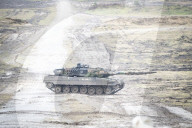 NEWS - Ein Leopard 2 A6 Kampfpanzer beim Besuch von Bundesverteidigungsminister Boris Pistorius beim Panzerbataillon 203