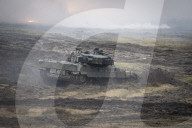 NEWS - Ein Leopard 2 A6 Kampfpanzer beim Besuch von Bundesverteidigungsminister Boris Pistorius beim Panzerbataillon 203