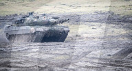 NEWS - Ein Leopard 2 A6 Kampfpanzer beim Besuch von Bundesverteidigungsminister Boris Pistorius beim Panzerbataillon 203