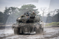 NEWS - Ein Leopard 2 A6 Kampfpanzer beim Besuch von Bundesverteidigungsminister Boris Pistorius beim Panzerbataillon 203