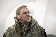 NEWS - Ein Leopard 2 A6 Kampfpanzer beim Besuch von Bundesverteidigungsminister Boris Pistorius beim Panzerbataillon 203