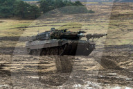 NEWS - Ein Leopard 2 A6 Kampfpanzer beim Besuch von Bundesverteidigungsminister Boris Pistorius beim Panzerbataillon 203