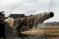 NEWS - Ein Leopard 2 A6 Kampfpanzer beim Besuch von Bundesverteidigungsminister Boris Pistorius beim Panzerbataillon 203