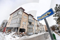 NEWS - Erdbeben Türkei-Syrien: Zerstörte Bauten unter Schnee