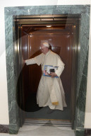 NEWS - 10 Jahre Papst Franziskus - Aufnahmen in der Residenz Santa Marta (2015) - Vatikan
