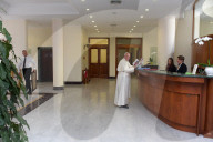 NEWS - 10 Jahre Papst Franziskus - Aufnahmen in der Residenz Santa Marta (2015) - Vatikan
