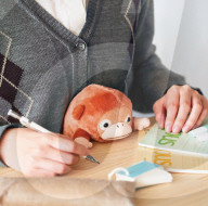 FEATURE -  Kuscheltiere für die perfekte Körperhaltung am Schreibtisch
