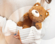 FEATURE -  Kuscheltiere für die perfekte Körperhaltung am Schreibtisch