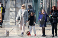 PEOPLE - Michelle Hunziker spaziert mit ihren Töchtern in Mailand