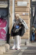 PEOPLE - Michelle Hunziker spaziert mit ihren Töchtern in Mailand