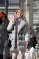 PEOPLE - Michelle Hunziker spaziert mit ihren Töchtern in Mailand