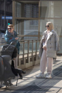 PEOPLE - Michelle Hunziker spaziert mit ihren Töchtern in Mailand