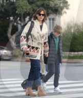 PREMIUM EXCLUSIVE Jennifer Garner And Ex Ben Affleck Meet As Ben And JLo Bid On $64M Mansion