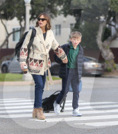 PREMIUM EXCLUSIVE Jennifer Garner And Ex Ben Affleck Meet As Ben And JLo Bid On $64M Mansion