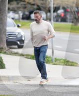 PREMIUM EXCLUSIVE Jennifer Garner And Ex Ben Affleck Meet As Ben And JLo Bid On $64M Mansion
