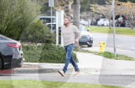 PREMIUM EXCLUSIVE Jennifer Garner And Ex Ben Affleck Meet As Ben And JLo Bid On $64M Mansion
