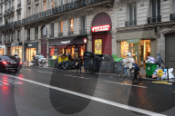 NEWS - Paris: Gegen die geplante Rentenreform sammeln die Müllmänner seit Montag in der Hälfte der Arrondissements den Müll nicht mehr ein