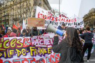 NEWS - Demonstration gegen die Rentenreform in Paris