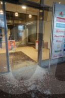 NEWS - Unbekannte sprengten in der Nacht zu Montag zwei Geldautomaten in einem Einkaufszetrum bei Hamburg
