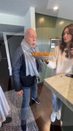 PEOPLE - Bruce Willis, neueste Beitraege in den sozialen Medien