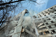 NEWS - Ukraine-Krieg: Russische Rakete schlägt in Wohnhaus in Saporischschja ein