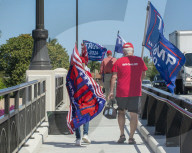 NEWS - USA: Trump-AnhÃ¤nger in Mar-a-Lago