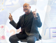 Ross Kemp speaks at Business Innovation & Corporate Wellbeing Expo at ExCel, London, UK.