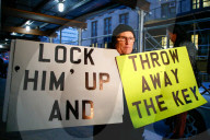 NEWS - USA: Szenen in Manhattan nach der Bekanntgabe der Anklage gegen Trump