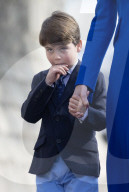 ROYALS - Prinz Louis bei der traditionellen Ostermesse in der St. George‘s Chapel in Windsor