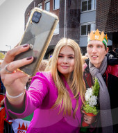 ROYALS - Die niederländische Königsfamilie beim 10. Königstag 2023 in Rotterdam
