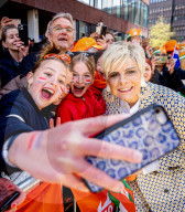 ROYALS - Die niederländische Königsfamilie beim 10. Königstag 2023 in Rotterdam