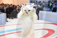 PEOPLE - Met Gala 2023: Jared Leto erscheint als Lagerfelds Katze Choupette