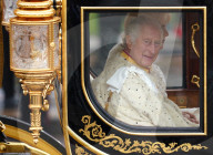 ROYALS - Kroenung von King Charles: König Charles III und Königin Camilla in der Diamond Jubilee State Coach