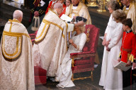 ROYALS - Kroenung von King Charles: King Charles erhält die St. Edward's Crown 