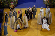 ROYALS - Kroenung von King Charles: King Charles erhält die St. Edward's Crown 