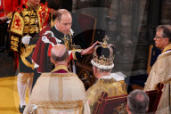 ROYALS - Kroenung von King Charles: King Charles erhält die St. Edward's Crown 