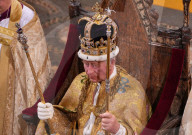 ROYALS - Kroenung von King Charles: King Charles erhält die St. Edward's Crown 