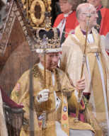 ROYALS - Kroenung von King Charles: King Charles erhält die St. Edward's Crown 